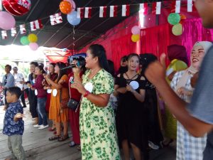 Meriahkan HUT RI ke-77, Warga Desa Air itam Barat Gelar Perlombaan Karaoke