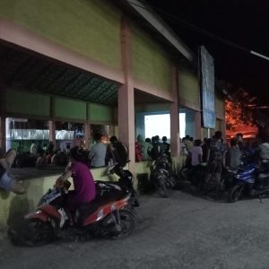 Masyarakat Desa Tempirai Ramaikan Balai Desa, Ada Apa?