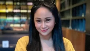 Denise Chariesta ‘Obral’ Belahan Dada, Netizen: Dakinya Tuh Dilap Dulu