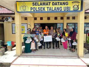Polsek Talang Ubi Salurkan Bantuan Kepada Warga terdampak Stunting