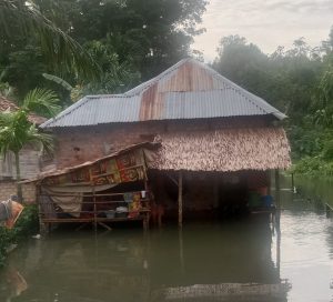 Sungai Abab Meluap, Puluhan Rumah Warga Terendam Banjir