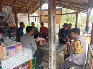 Polsek Penukal Utara Gelar Jum’at Curhat di Desa Kota Baru, Begini Jelasnya