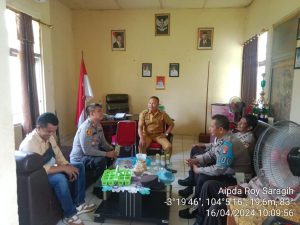 Suasana Lebaran Kapolsek Tanah Abang  Kunjungi Kantor Camat, Ini Tujuannya