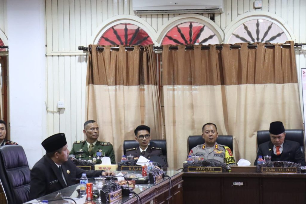Hadir di Acara Rapat Paripurna ke-2  DPRD PALI yang Merupakan Rangkaian Peringatan Hari Jadi Kab PALI ke-11, Ini Kata Kapolres