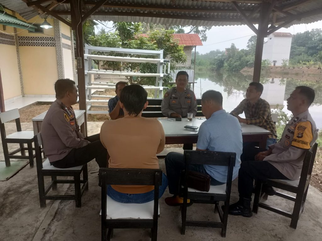 Jalin Komunikasi dengan Masyarakat, Polsek Talang Ubi Gelar Jum’at Curhat