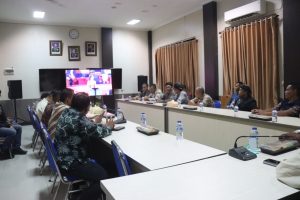 Peringati HUT Bhayangkara ke-78, Polres PALI Gelar Nobar Wayang Kulit