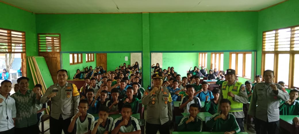 Jadi Nara Sumber Penyuluhan Bahaya Narkoba di SMPN 1 dan SMA PGRI Tanah Abang, Ini Pesan Kapolres PALI