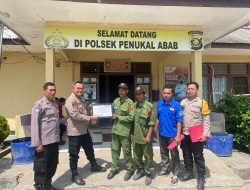 Beri Penghargaan Kepada Pemdes Sungai Langan, Ini Kata Kapolres PALI
