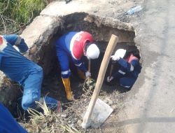 PHE Raja Tempirai Gelar Bakti Sosial, Perbaiki Gorong- Gorong yang Amblas