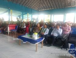 Yunita istri Calon Wakil Bupati PALI Irwan ST kunjungi Masyarakat Desa Sungai Baung, kedatangan nya disambut hangat oleh warga