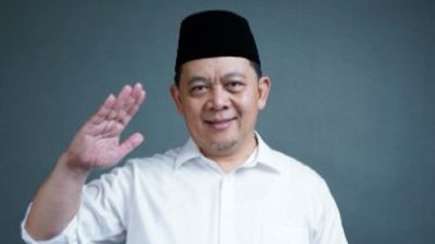 KH. Ivan Kuntara Tegaskan Dukungan Penuh untuk Pasangan Ane Ratna Mustika dan Budi Hermawan pada Pilkada Purwakarta 2024
