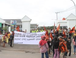 Tuntut APH Periksa Atas Ikut dan Dinyatakan Lulus PPPK Beberapa Oknum Kades, Pemuda Pancasila Unjuk Rasa di Kejari PALI