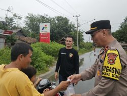 Polsek Penukal Utara Gelar Aksi Sosial Bagikan Takjil, Ini Kata Kapolsek 