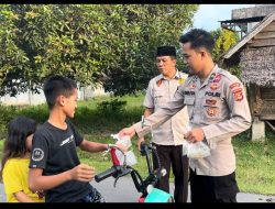 Polsek Penukal Utara Berbagi Takjil, Perkuat Sinergi Polri dan Masyarakat di Bulan Ramadan