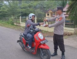 Gelar Aksi Sosial Bagikan Takjil, Ini Kata Kapolsek Tanah Abang 