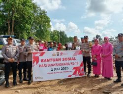 Wujud Nyata Kepedulian Polri terhadap Masyarakat Polsek Talang Ubi Salurkan 50 Paket Sembako dalam Baksos HUT Bhayangkara ke-79