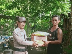 HUT Bhayangkara ke-79, Polsek Tanah Abang Salurkan 50 Paket Sembako
