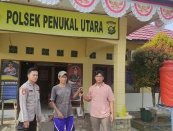 DUKUNG OPS SENPI MUSI 2025, WARGA PENUKAL UTARA SERAHKAN 2 PUCUK SENPI RAKITAN KE POLSEK PALI 