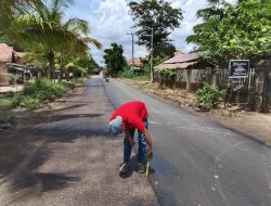 Antara Syukur dan Kecewa, Warga Nilai Proyek Pengaspalan di Desa Pengabuan Diduga Tak Sesuai Spesifikasi