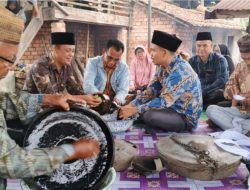 Desa Pengabuan Timur Gelar Sedekah Adat, Wujud Syukur dan Ajang Silaturahmi Warga