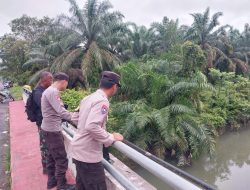 Polsek Penukal Abab Intensifkan Monitoring Debit Air Sungai Sebagut, Penukal, dan Abab