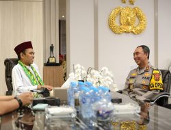 Ustaz Abdul Somad Ingatkan Amanah Tugas Polisi Saat Khutbah Jumat di Mapolda Sumsel