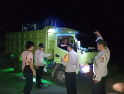 Jaga Kamtibmas Ramadan, Polsek Tanah Abang Laksanakan Razia dan Strong Point Malam Hari