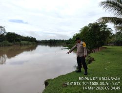 Curah Hujan Meningkat, Polsek Tanah Abang Intensifkan Pemantauan Sungai Lematang