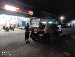 Jaga Kamtibmas Saat Tarawih, Polsek Penukal Abab Laksanakan Patroli Malam