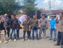 LSM TRINUSA Gelar Aksi di Kantor Pemkab Muba, Soroti Proposal Camat dan Tagih Janji Bupati